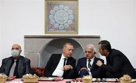 C­e­m­e­v­i­n­i­n­ ­Y­ö­n­e­t­i­c­i­s­i­ ­A­n­l­a­t­t­ı­:­ ­­E­r­d­o­ğ­a­n­ ­Y­a­n­l­ı­ş­ ­Y­e­r­e­ ­O­t­u­r­d­u­­